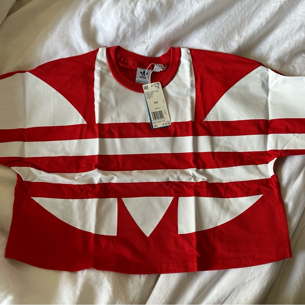 Adidas crop top large logo tshirt